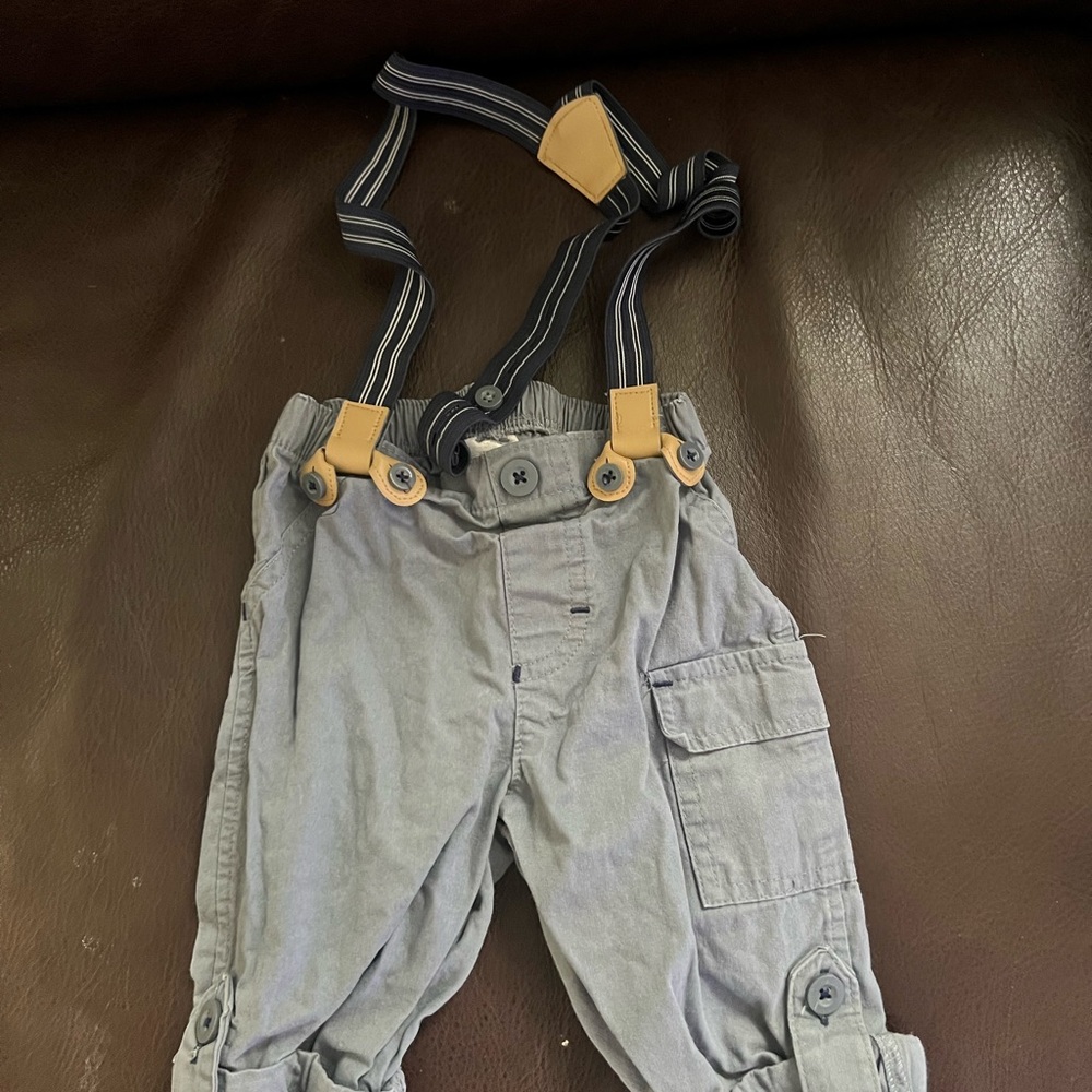 Baby pants with suspenders